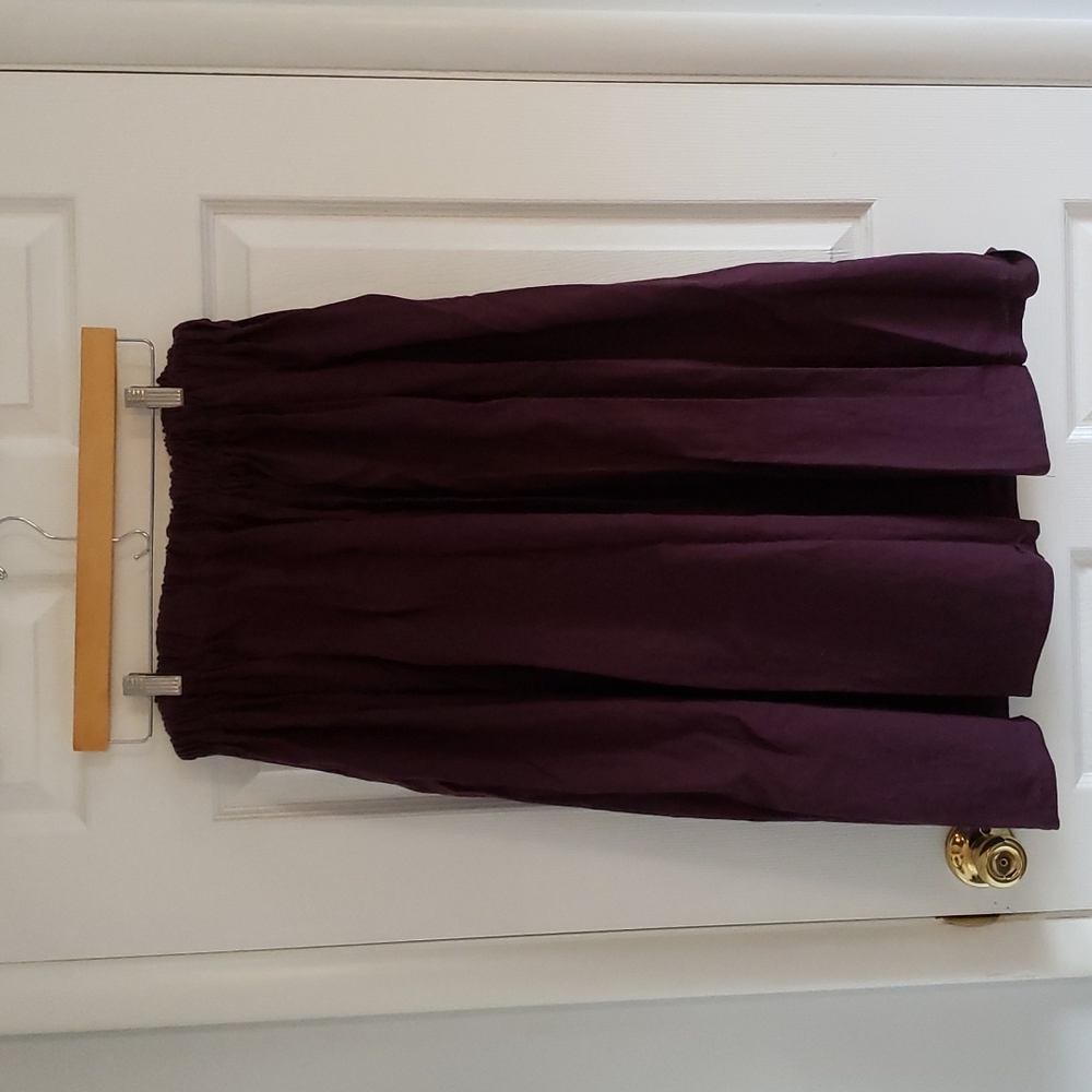 Cabbage Cottage Hedgerow skirt in Beet
